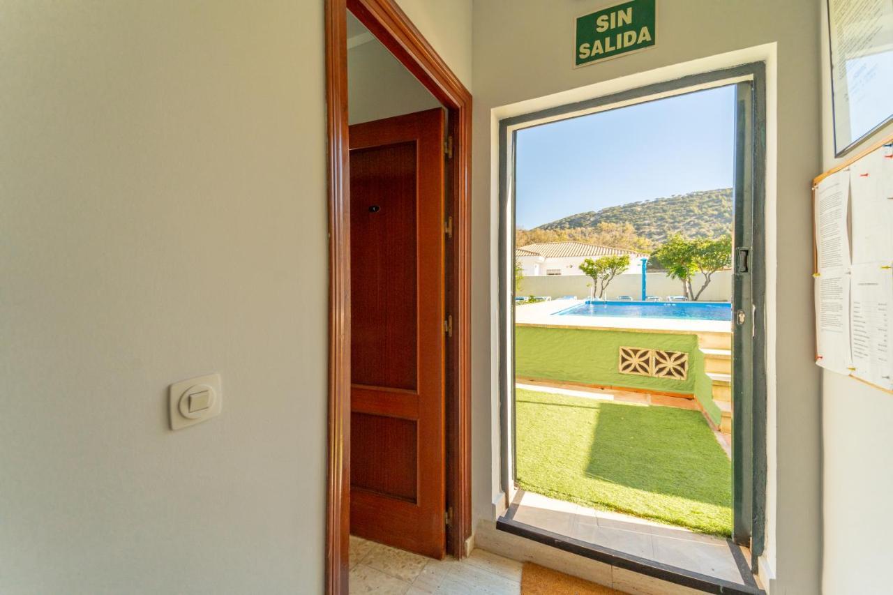 Hostal Miramar Los Canos De Meca Exteriör bild